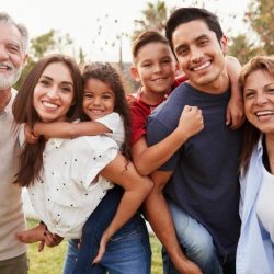 Muchos hispanos en canadá tienen estudios universitarios